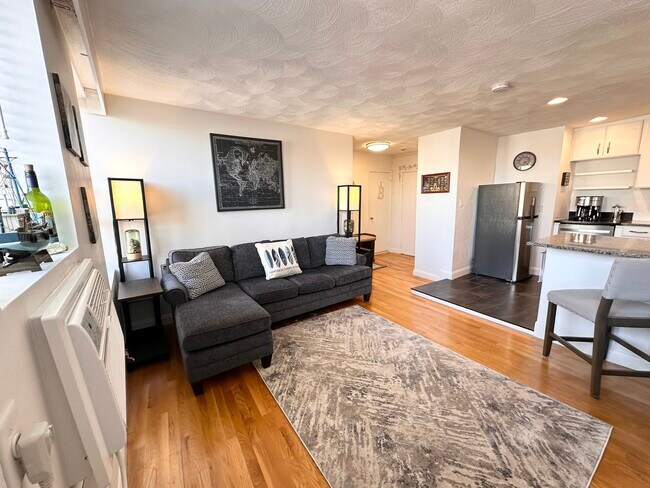 23 Fleet St, Unit 4 in Boston, MA - Building Photo - Building Photo