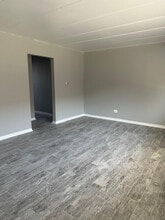 1400 Carol St, Unit TWO BEDS in Park Ridge, IL - Foto de edificio - Building Photo