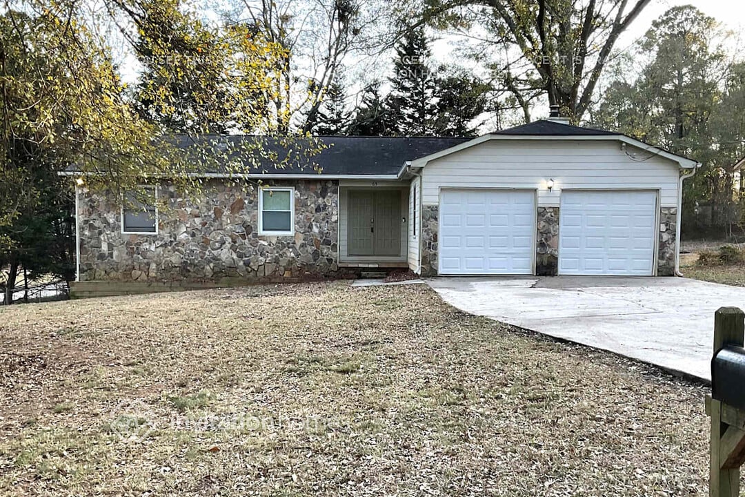 65 Wagon Wheel Dr in Rex, GA - Building Photo