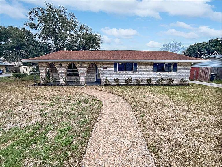 11026 Timbergrove Ln in Corpus Christi, TX - Building Photo