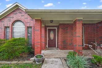 3717 E Pin Oak Dr in Pearland, TX - Building Photo - Building Photo