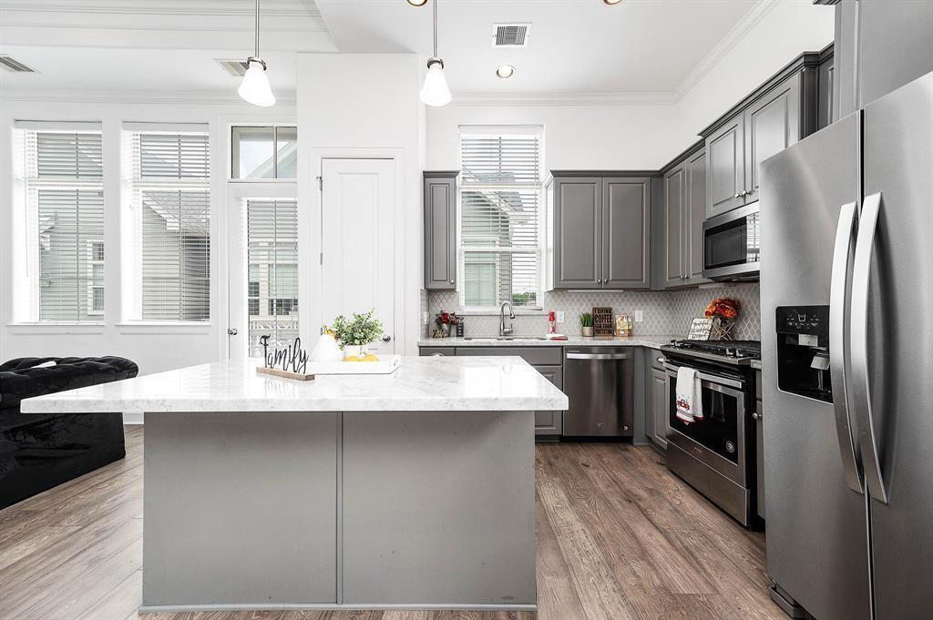 2103 Naomi St in Houston, TX - Building Photo