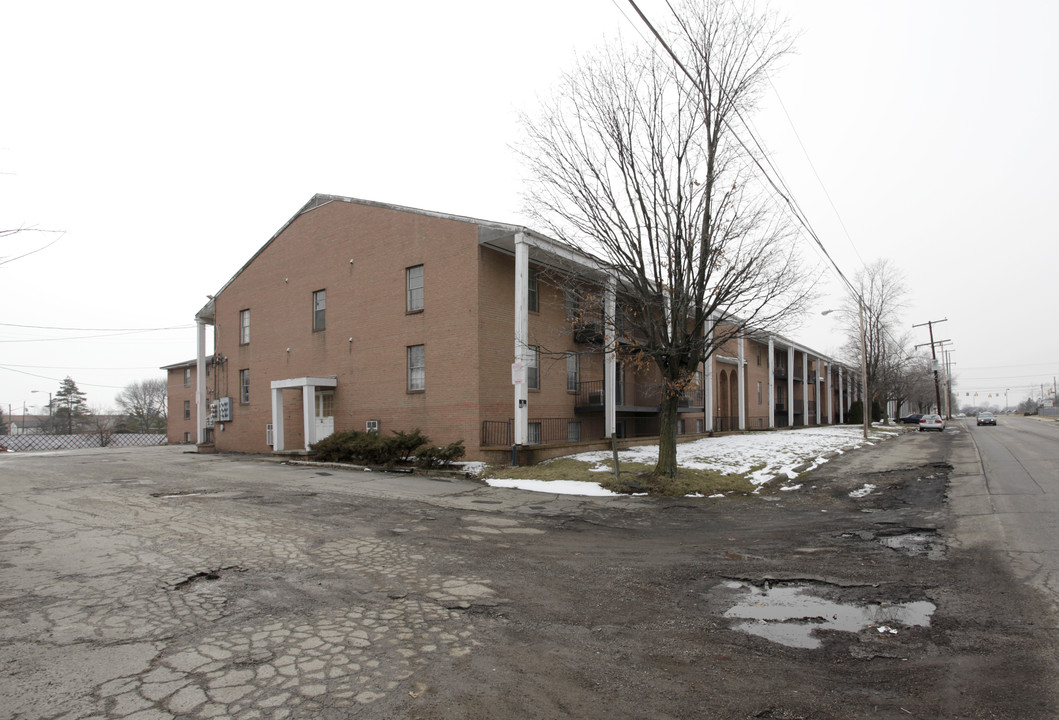 Karl Ferris Apartments in Columbus, OH - Building Photo