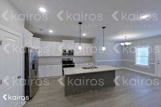 3712 Oak Leaf Wy in Greenville, NC - Building Photo - Building Photo