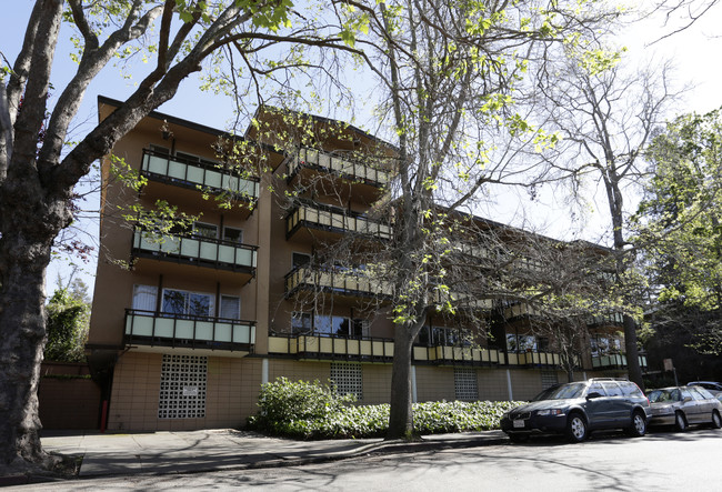 300 Monte Vista Ave in Oakland, CA - Foto de edificio - Building Photo