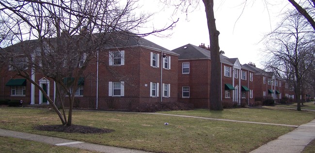 Boulevard Apartments in Columbus, OH - Building Photo - Building Photo