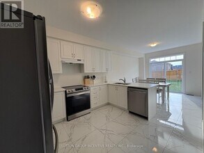 2186 Lozenby St in Innisfil, ON - Building Photo - Building Photo