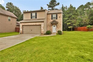749 Scotland Dr in Dallas, GA - Building Photo