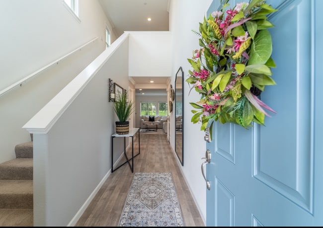 438 Miwok Ln in Manteca, CA - Foto de edificio - Building Photo