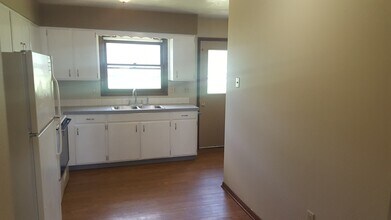 1505 Starview Dr in Cedar Falls, IA - Building Photo - Building Photo