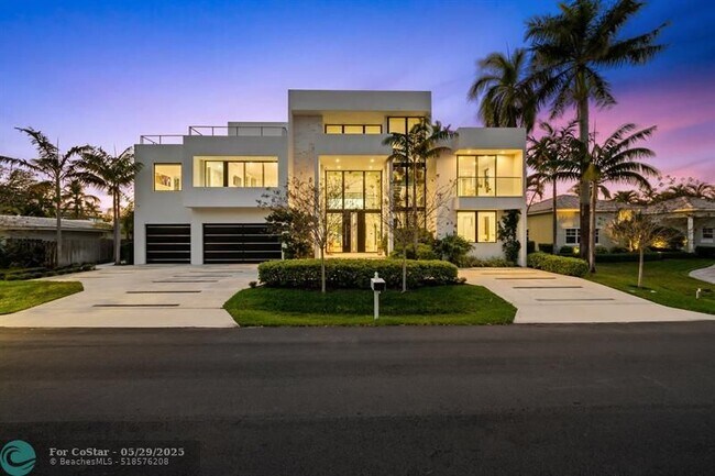 property at 401 Lido Dr