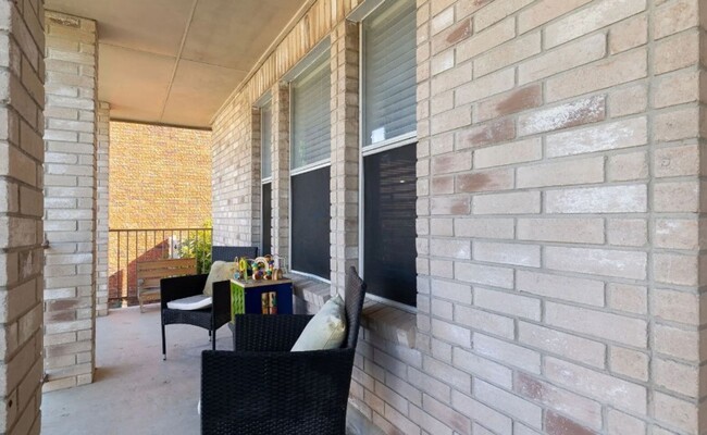 8226 Grimchester in Converse, TX - Foto de edificio - Building Photo