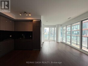 115-4115 Blue Jays Way in Toronto, ON - Building Photo - Building Photo