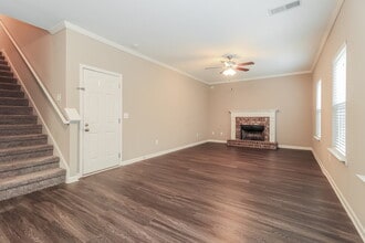 15 Fieldcrest Dr in Dallas, GA - Foto de edificio - Building Photo
