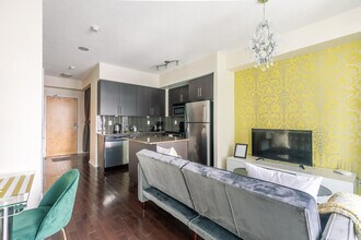 55 Lake Shore Blvd W in Toronto, ON - Building Photo - Building Photo