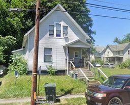 1015 Spring Ave NE in Canton, OH - Building Photo