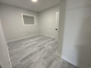 167xx-1616A 16a Ave in Surrey, BC - Building Photo - Building Photo