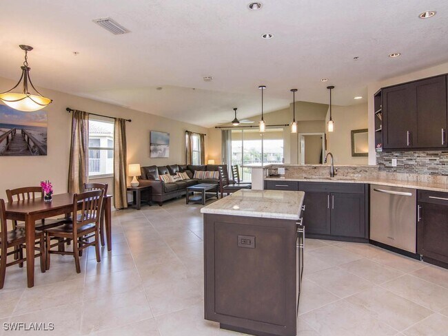 property at 6610 Huntington Lakes Cir