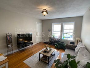 140 Arborway in Boston, MA - Building Photo - Building Photo