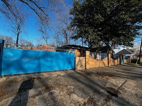 410 Fairview Ave in Dallas, TX - Building Photo - Building Photo