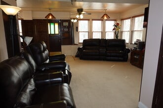 9766 S Prospect Ave in Chicago, IL - Building Photo - Building Photo