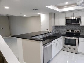 93 SW 3rd St in Pompano Beach, FL - Building Photo