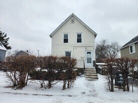 1032 Lincoln St in North Chicago, IL - Building Photo