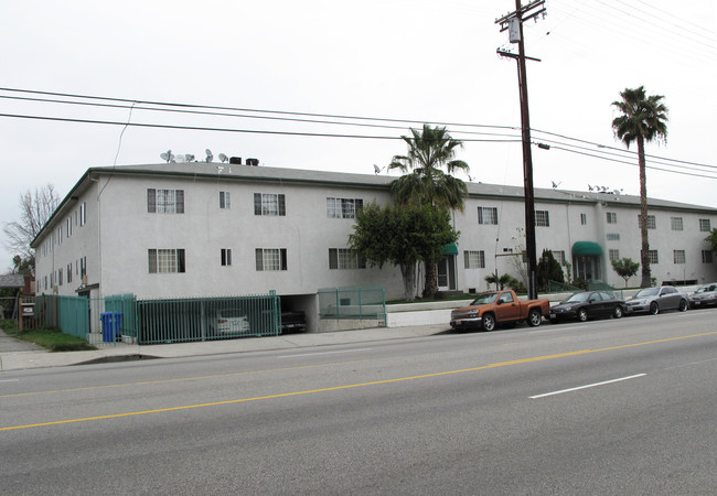 The Lancer in Van Nuys, CA - Building Photo - Building Photo