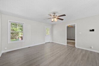 422 Sideline Dr in Oak Grove, KY - Building Photo - Building Photo