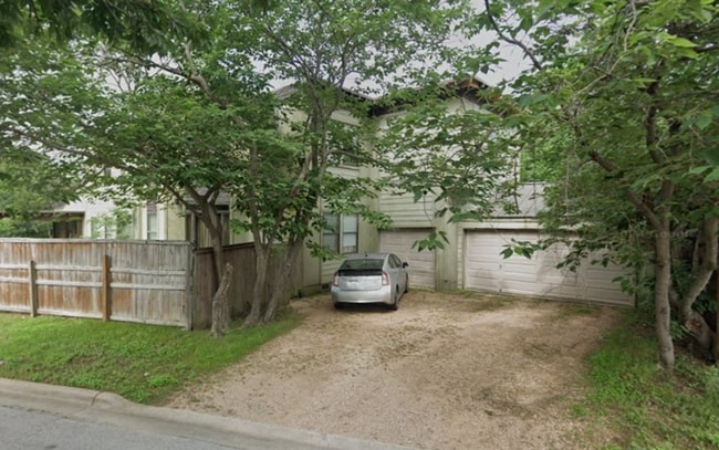 property at 1038 E 43rd St