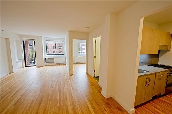 101 W 15th St-Unit -327 in New York, NY - Building Photo