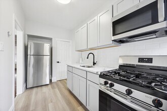 5818 Addison St in Philadelphia, PA - Building Photo - Building Photo