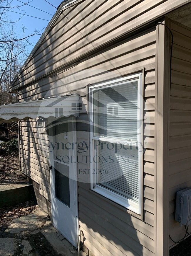 403 Sherman Pl in Mansfield, OH - Building Photo - Building Photo