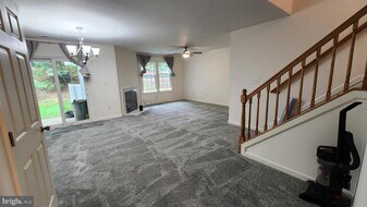 14225 Jib St in Laurel, MD - Building Photo