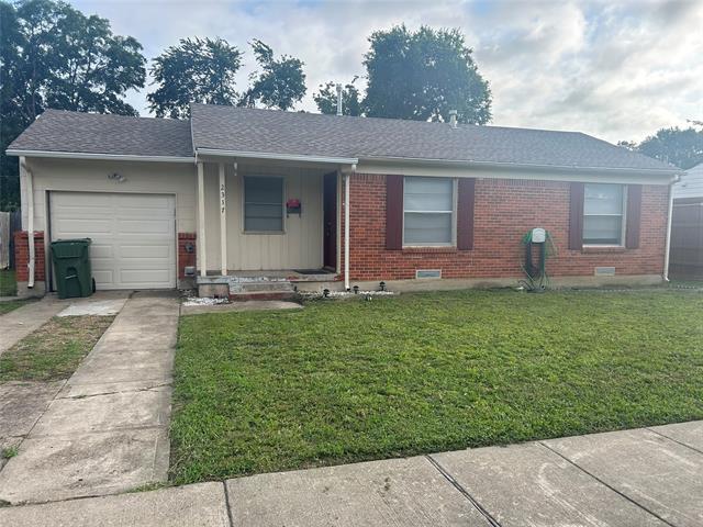 2317 Brooks St in Garland, TX - Foto de edificio