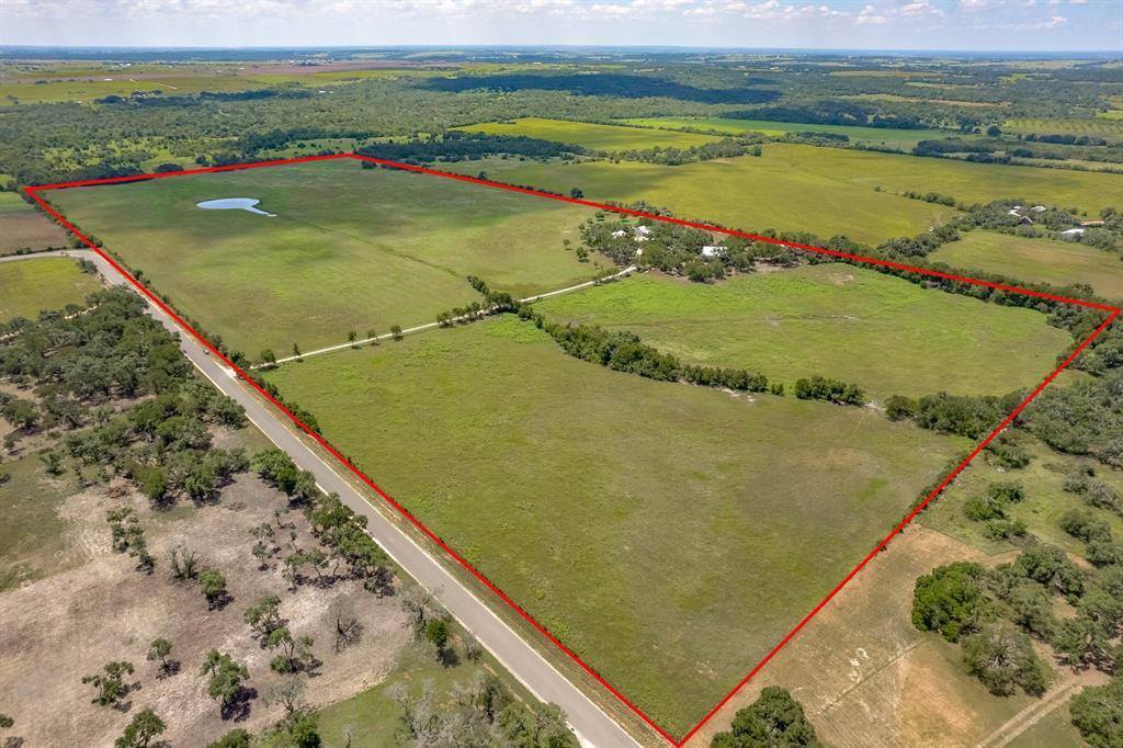 870 County Rd 302 in Jarrell, TX - Building Photo