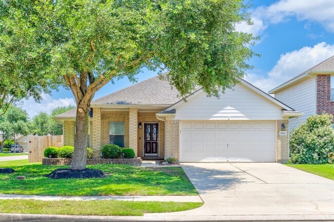 property at 2920 Landing Edge Ln