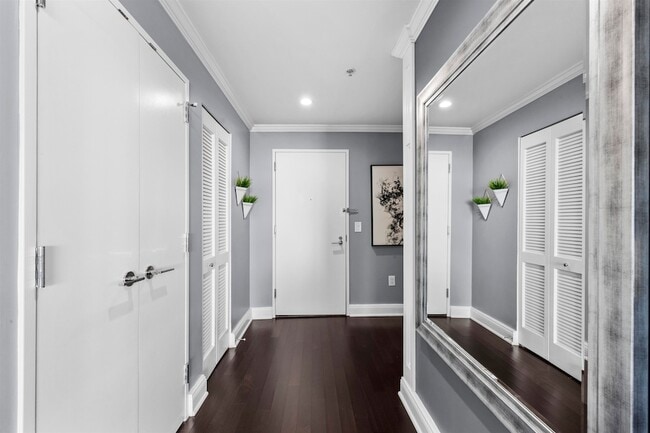 77 Hudson St, Unit 4009 in Jersey City, NJ - Building Photo - Building Photo