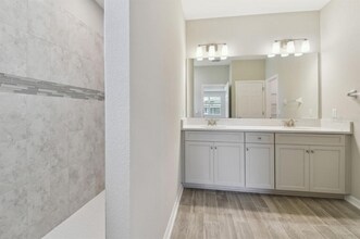 38124 Shale Stone Ct in Zephyrhills, FL - Foto de edificio - Building Photo