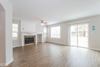 5165 E 116th Pl in Thornton, CO - Foto de edificio - Building Photo