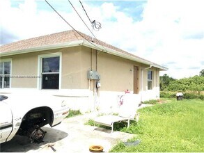 4612-4624 24th St SW in Lehigh Acres, FL - Building Photo - Building Photo