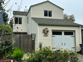 4310 Cowell Blvd in Davis, CA - Building Photo