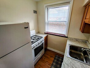 1139 Claytonia Terrace in Richmond Heights, MO - Building Photo - Building Photo