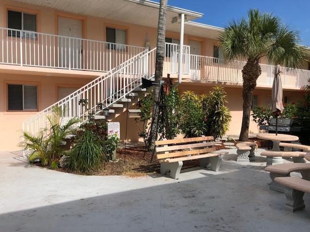 211 Circle Dr-Unit -07-A in Cape Canaveral, FL - Building Photo