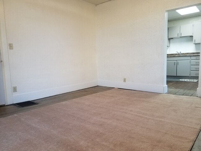 property at 1121 S 9th St