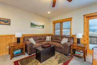 70 Summit Way in Mars Hill, NC - Building Photo - Building Photo