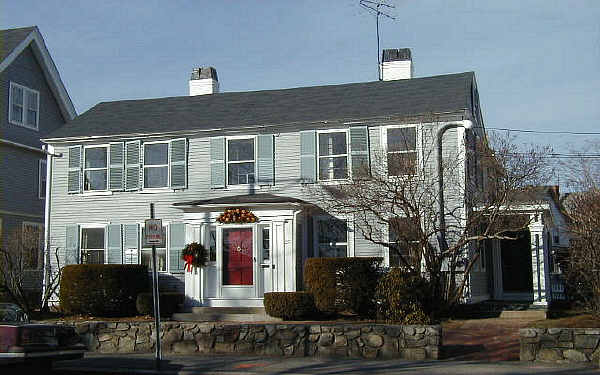 28 Elm St in Andover, MA - Building Photo