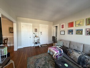 23 Gray St, Unit 4 in Cambridge, MA - Building Photo - Building Photo