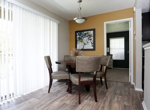 Iron Landings in Dallas, TX - Foto de edificio - Interior Photo