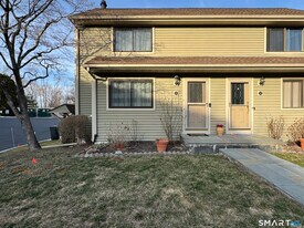 17 Coram Rd in Shelton, CT - Building Photo